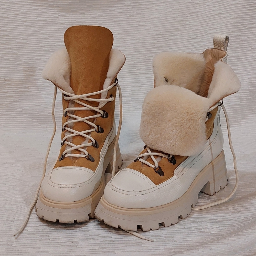 Beautiisoles Lace Up Platform Tan & Cream Fur Lined  Boots Size 9